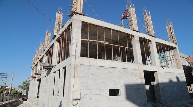 Başkan Kuş, Yapımı Süren Gençlik Merkezini İnceledi.