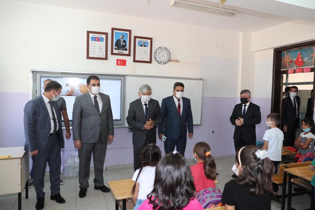 Başkan Canpolat, Eğitim Yılının İlk Dersinde Öğrencilerle Buluştu