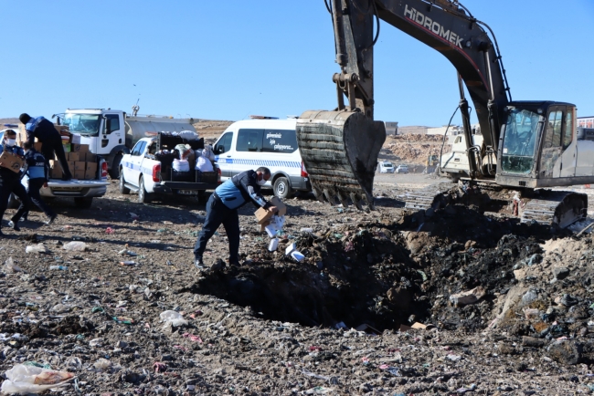Urfa'da 6 ton küflenmiş hurma ele geçirildi!