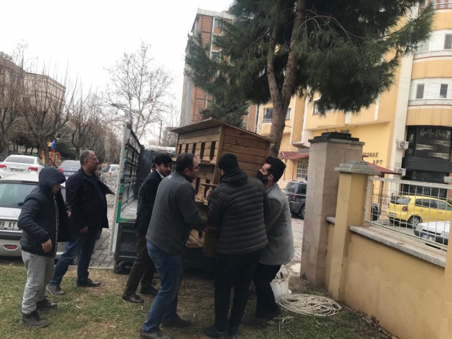 İş İnsanı Yıldırım, sokak hayvanlarını unutmadı