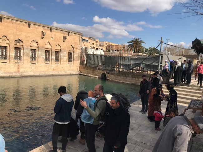 Balıklıgöl ziyaretçi akınına uğradı