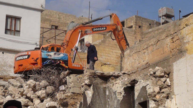 Urfa’da davullu zurnalı ev yıkımı