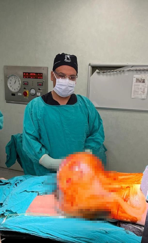 Doktorlar bile şaşkına döndü! Urfalı adamın kalçasından çıkan şoke etti