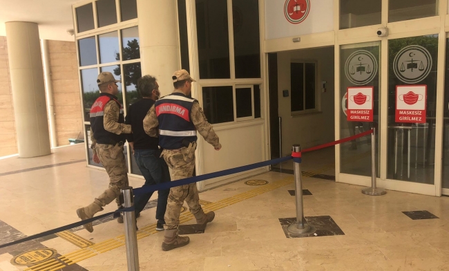 FETÖ'ye yardım eden öğretmen tutuklandı