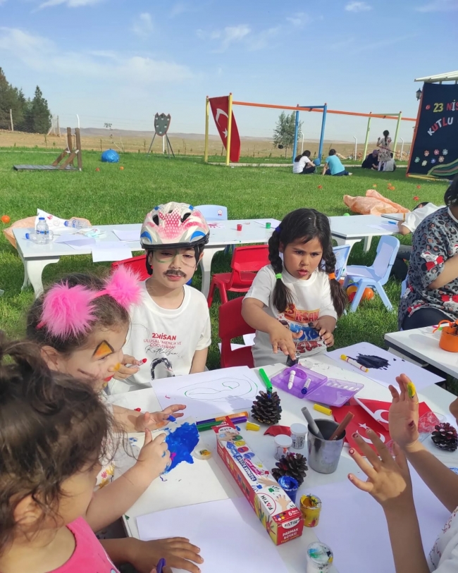 Rehabilitasyon öğrencilerine 23 Nisan coşkusu