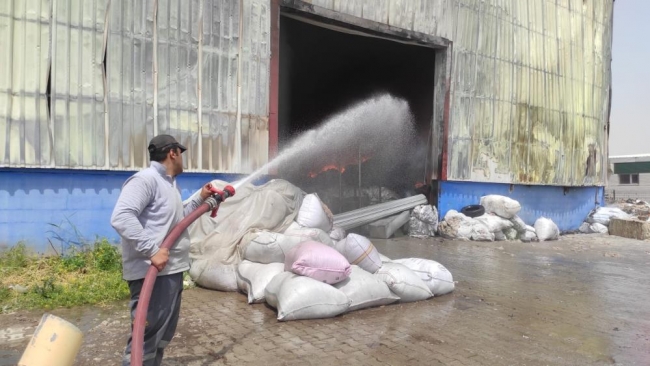 Şanlıurfa'da fabrika yangını