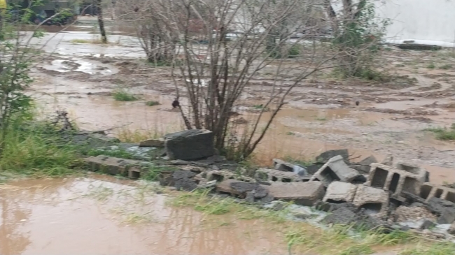 Halfeti’de dolu sonrası sel