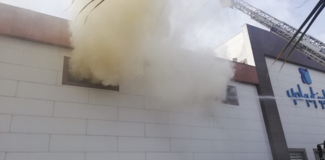 Şanlıurfa'da iplik fabrikasında korkutan yangın