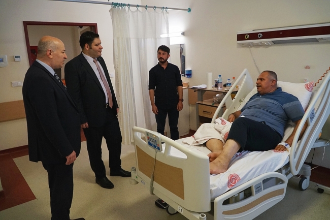 Harran Üniversitesi yönetimi, hasta, hasta yakınları ve personellerinin bayramını kutladı