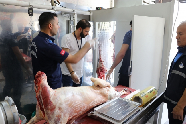 Haliliye'de 1.2 ton bozuk et ele geçirildi