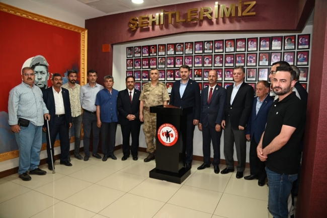 Vali Ayhan'dan şehit ve gazi derneklerine ziyaret
