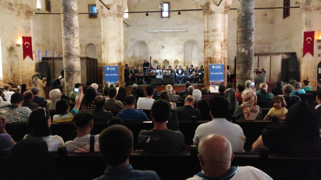 İngiliz müzik grubundan Urfa türküleri