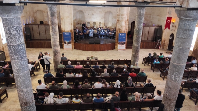 İngiliz müzik grubundan Urfa türküleri