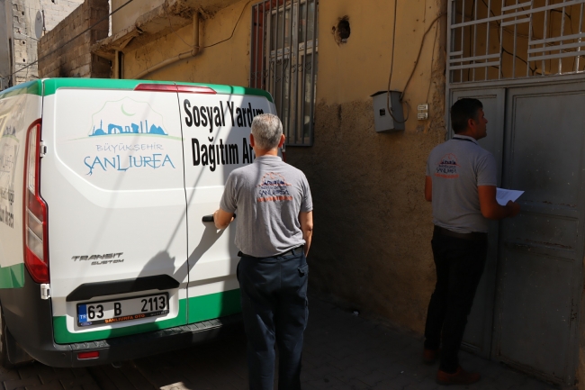 Büyükşehir’den ihtiyaç sahiplerine gıda kolileri