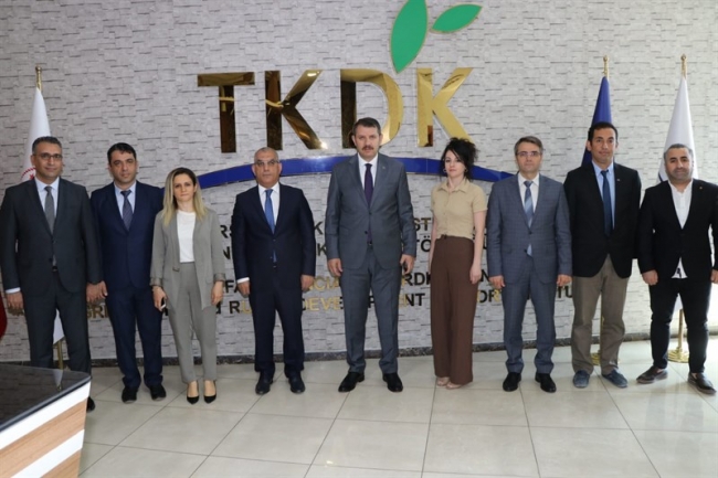 Vali Ayhan, Temaslarını Sürdürüyor