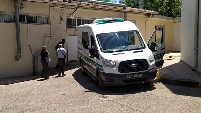 Cezaevindeki oğlunu ziyaretten dönerken kazada öldü