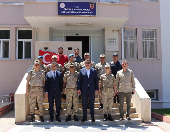 Vali Ayhan, Siverek'te