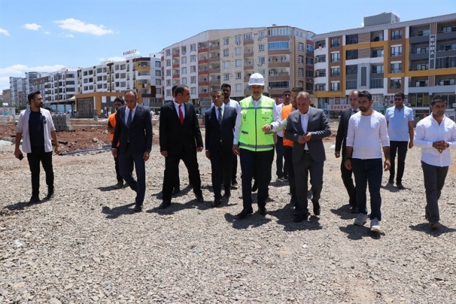 Vali Ayhan, Siverek'te