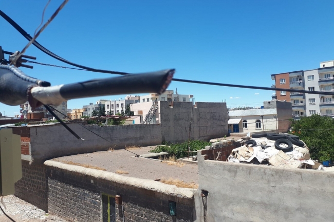 Şanlıurfa'da kablo hırsızları mahalle sakinlerini internetsiz bıraktı