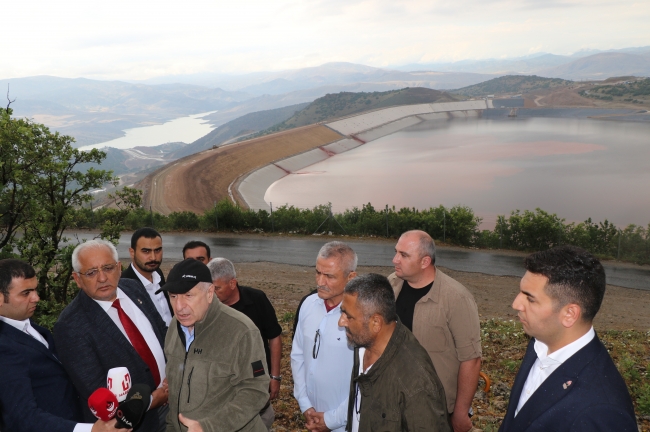 Ümit Özdağ'dan "Acil Durum" çağrısı! Siyanür borularından birisi kırıldı, 20 ton siyanür Fırat Nehri'ne aktı