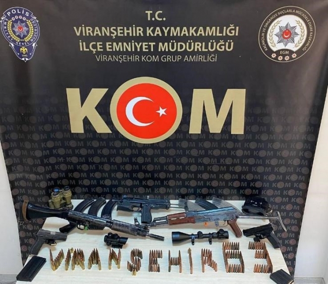 SİLAH KAÇAKÇILARINA GEÇİT YOK! CEPHANELİK KURMUŞLAR