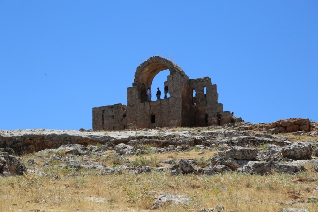 ŞANLIURFA’DA NEMRUT'UN TAHTI TURİZME KAZANDIRILIYOR