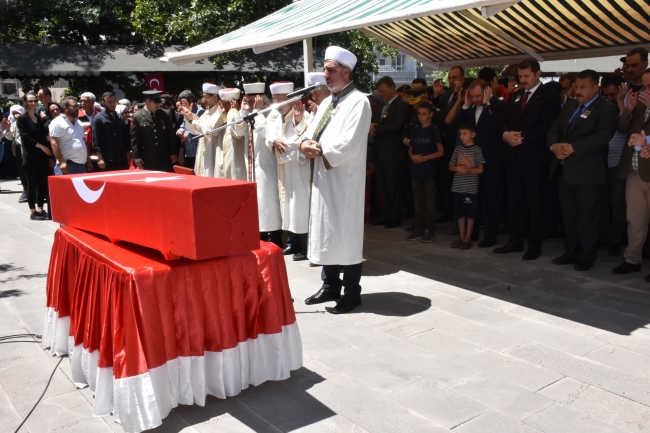 ŞEHİT YUSUF GÜRLER, SİVEREK’TE TOPRAĞA VERİLDİ