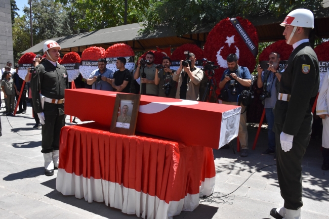 ŞEHİT YUSUF GÜRLER, SİVEREK’TE TOPRAĞA VERİLDİ