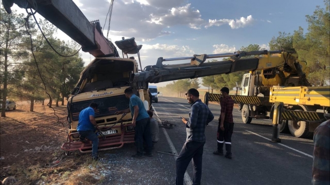 ŞANLIURFA'DA DEVRİLEN VİNCİN SÜRÜCÜSÜ YARALANDI