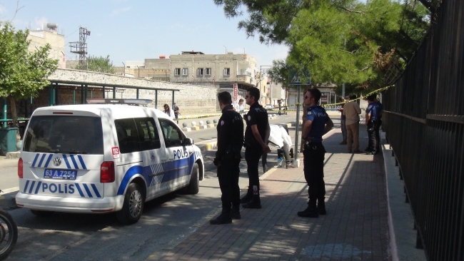 SON DAKİKA... ŞANLIURFA CEZAEVİ ÖNÜNDE SİLAHLI SALDIRI! 1 ÖLÜ