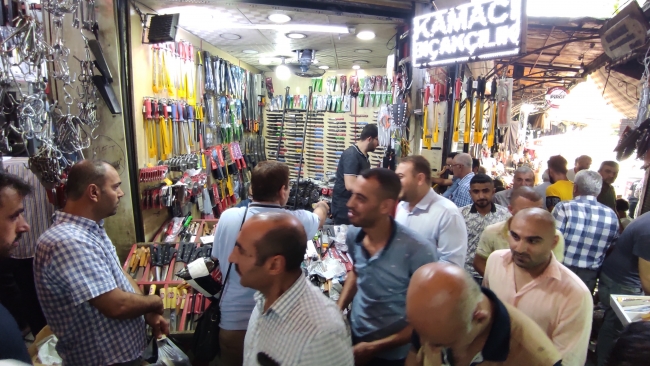 ŞANLIURFA'DA BIÇAKÇILARDA SON GÜN YOĞUNLUĞU