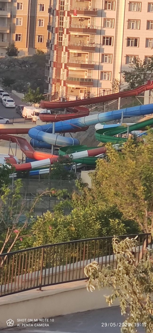 KARAKÖPRÜ'DE Kİ PARKIN SON HALİ TEPKİLERE NEDEN OLDU!