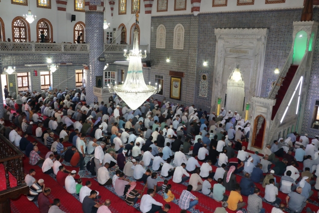 ŞANLIURFA’DA 15 TEMMUZ ŞEHİTLERİ İÇİN MEVLİT OKUTULDU