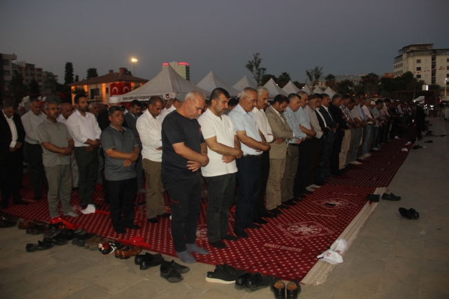 ŞANLIURFA'DA 15 TEMMUZ DEMOKRASİ VE MİLLİ BİRLİK GÜNÜ