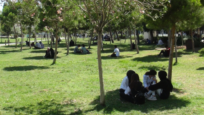 ŞANLIURFA'DA SICAK HAVA ETKİLİ OLUYOR