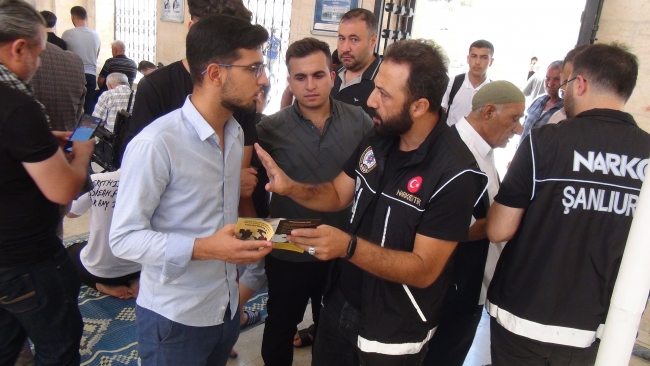 ŞANLIURFA POLİSİ UYUŞTURUCU BAĞIMLIĞINA DİKKAT ÇEKTİ