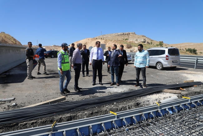 VALİ AYHAN, KARAYOLLARI ÇALIŞMALARINI DENETLEDİ