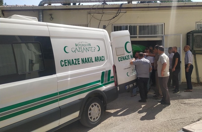 İKİ GRUBUN SİLAHLI KAVGASINDA 20 YAŞINDAKİ GENÇ ÖLDÜ