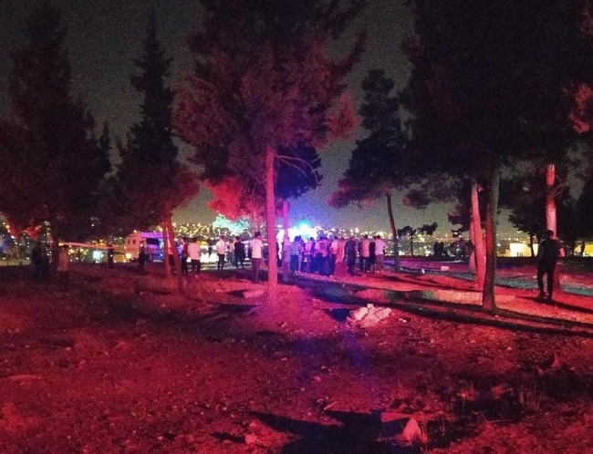 İKİ GRUBUN SİLAHLI KAVGASINDA 20 YAŞINDAKİ GENÇ ÖLDÜ