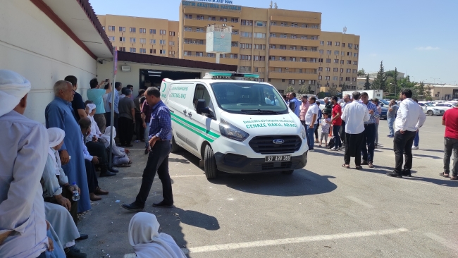 SON DAKİKA..ŞANLIURFA'DA ELEKTRİK AKIMINA KAPILAN ÇİFTÇİ ÖLDÜ