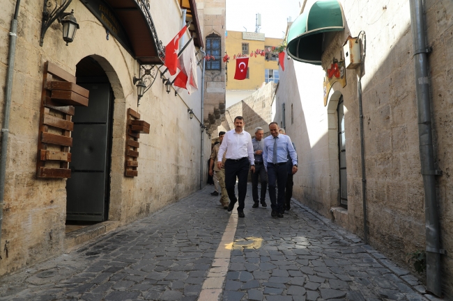 VALİ AYHAN GEZİ VE İNCELEMELERİNİ SÜRDÜRÜYOR