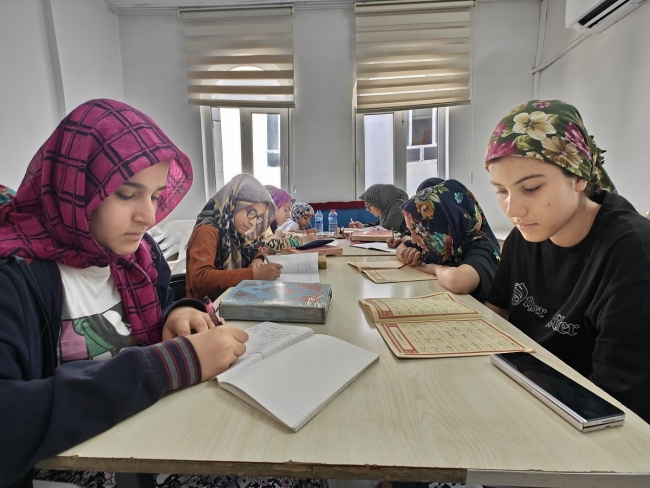 EYYÜBİYELİ KADINLAR KURSLARDA DEĞİŞİM YAŞIYOR