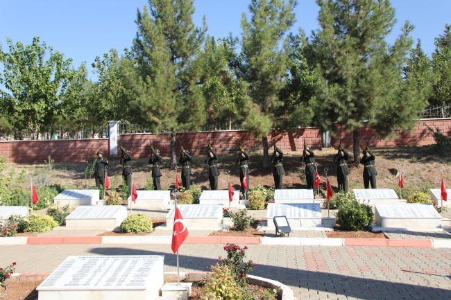 GAZİLER GÜNÜ COŞKUYLA KUTLANIYOR