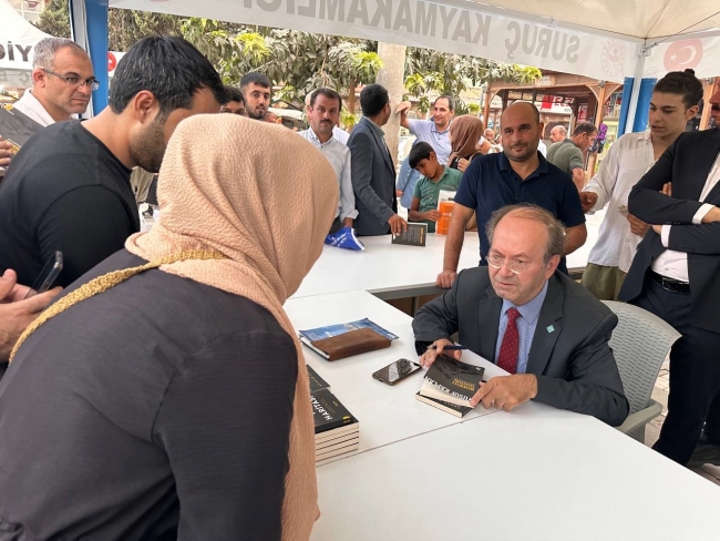 SURİYE SINIRININ SIFIR NOKTASI İLK DEFA KİTAP FUARINA EV SAHİPLİĞİ YAPIYOR