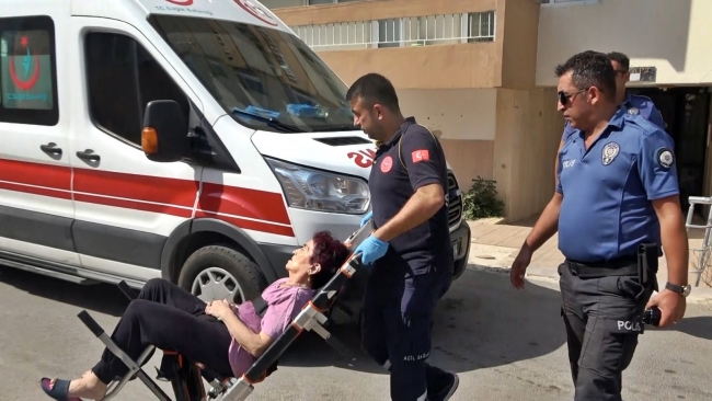 Banyoda düşüp 24 saat boyunca mahsur kalan yaşlı kadının imdadına avukatı yetişti