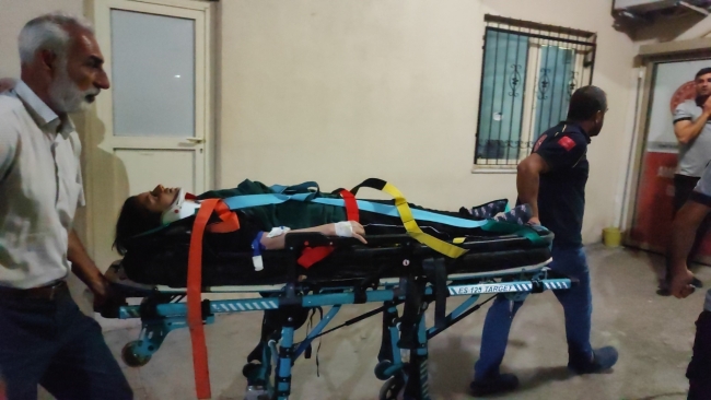 SİVEREK-ADIYAMAN KARAYOLUNDA FECİ KAZA: 8 YARALI