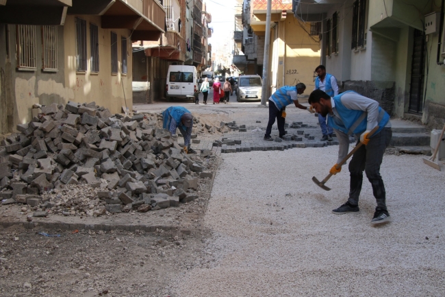 HALİLİYE’DE DERFORME OLMUŞ YOLLAR YENİDEN ONARILIYOR