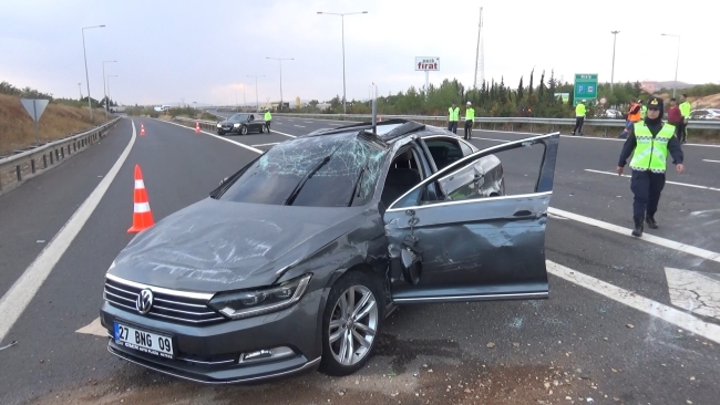 AYNI BÖLGEDE 3 ARACIN KARIŞTIĞI İKİNCİ KAZA: 6 YARALI