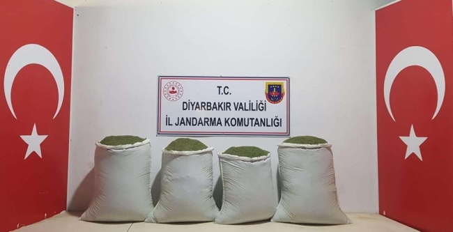 DİYARBAKIR’DA 240 KİLO ESRAR ELE GEÇİRİLDİ