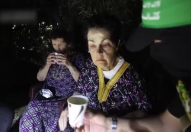 HAMAS İKİ REHİNEYİ DAHA SERBEST BIRAKTI